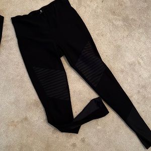 Leather part leggings